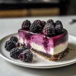 Erdbeer-Kuchen-Fluff-Salat für heiße Sommertage