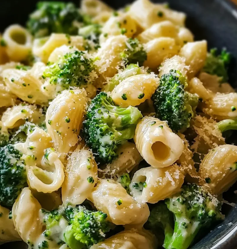 Sahnige Brokkoli Nudeln in 25 Minuten zubereiten 1 Sahnige Brokkoli Nudeln
